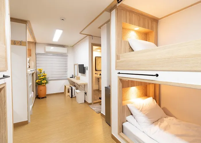 게스트하우스 Hongdae 4min Soju House 2*